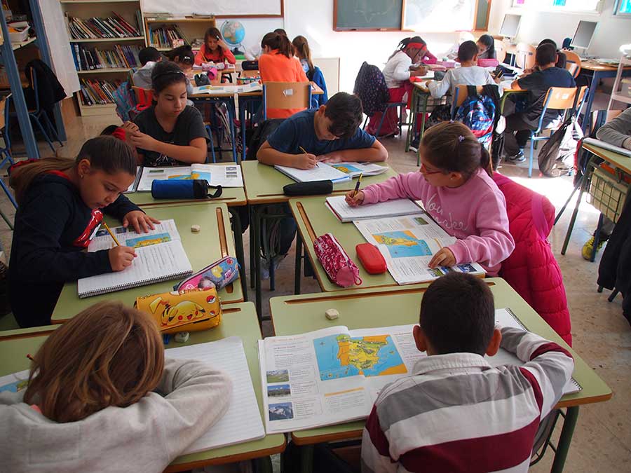 Alumnos del Colegio El Gracia en la aula